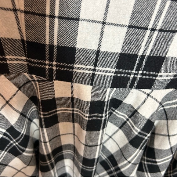 NEW w/ Tags- Black & White Plaid Flannel Dress | Size M (US 6) - Picture 10 of 12